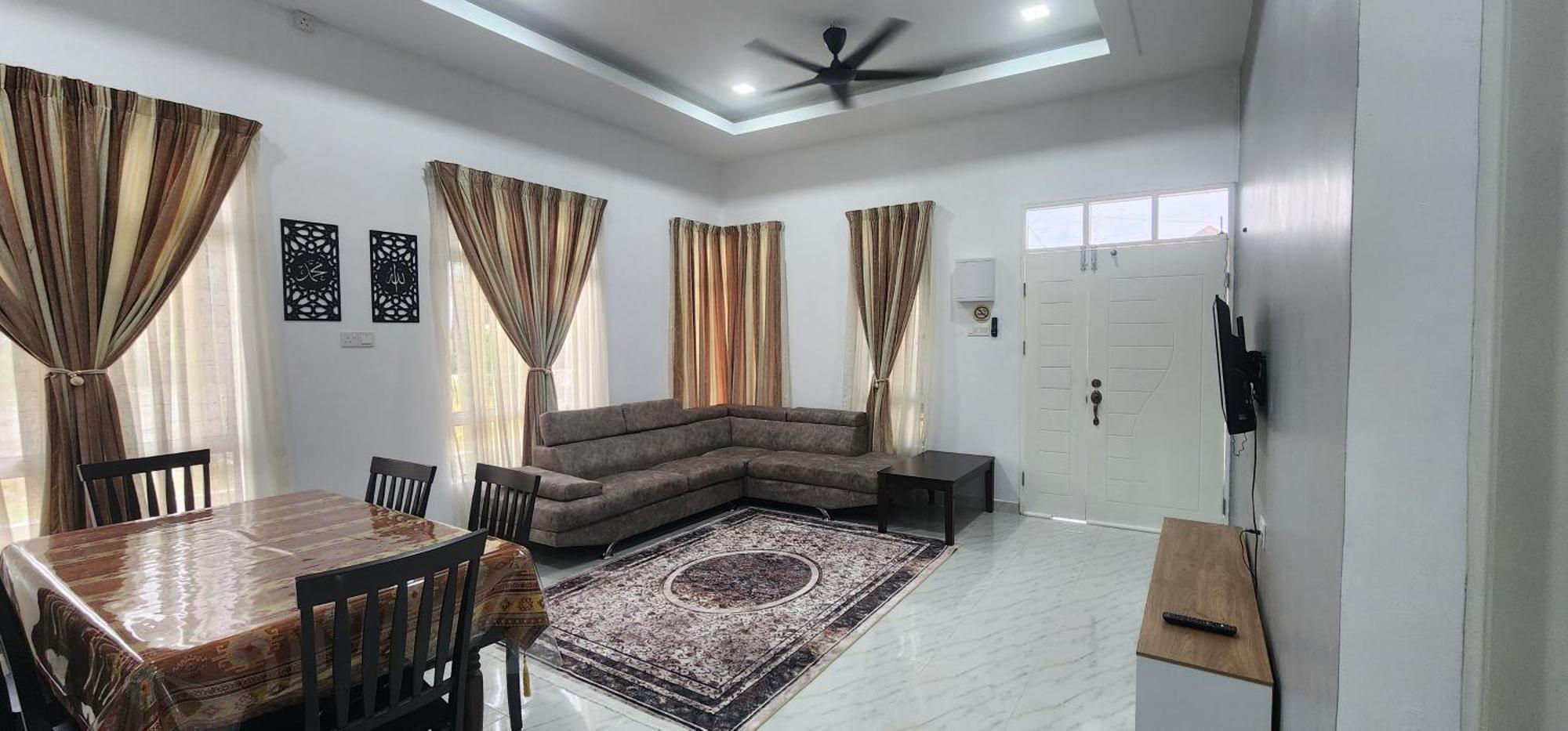 Homestay Irdina Adryana Free Wifi 쿠알라트렝가누 외부 사진